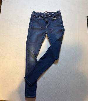 Levi's 710 Super Skinny Women's Jeans Size 29 Dark Wash